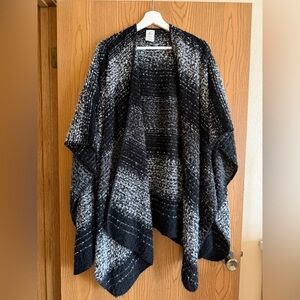 Woolrich Black and White Knit Poncho